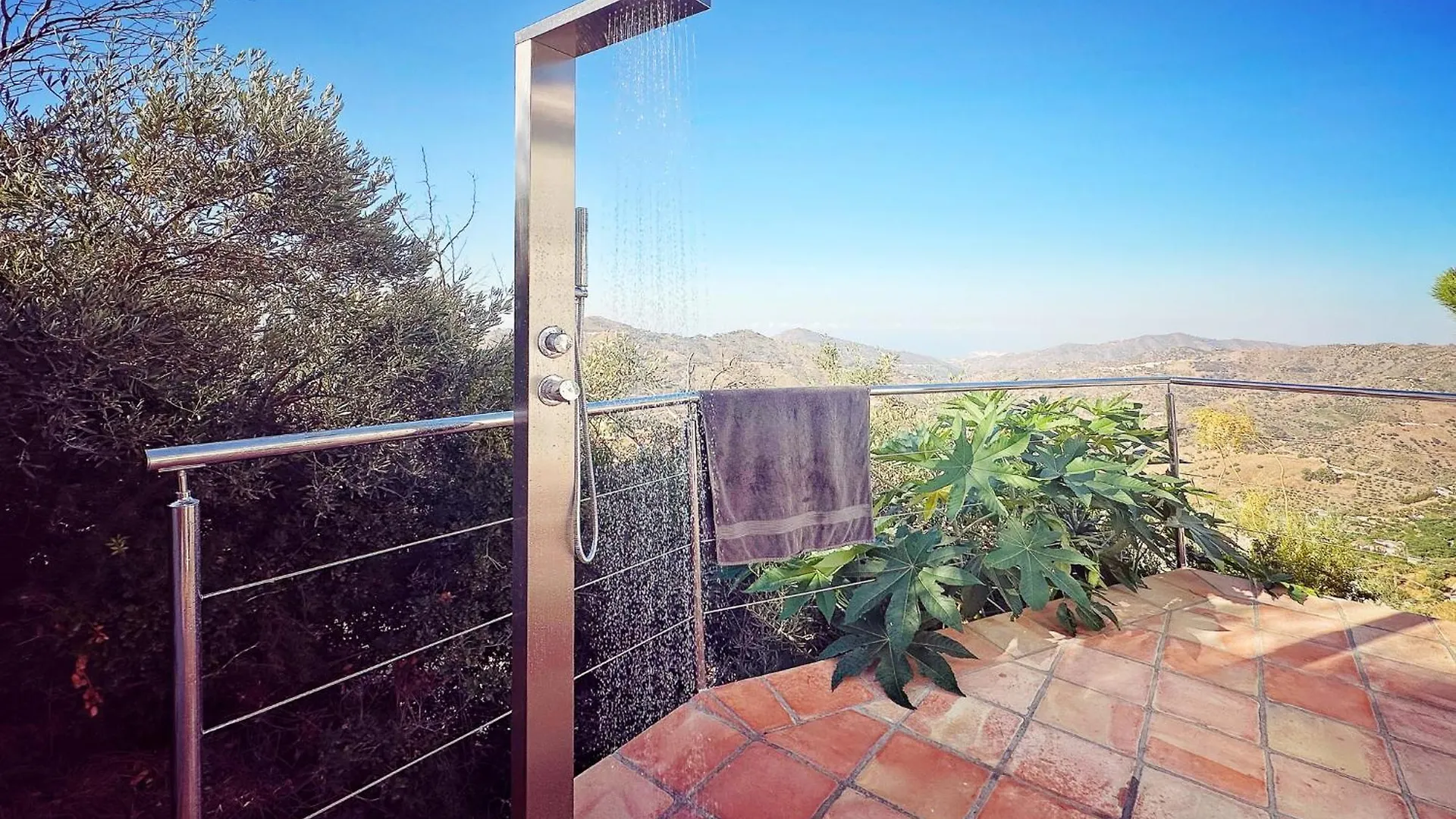 Housesleeps5-Parking-Balcony-Fireplace-Seaview Spain