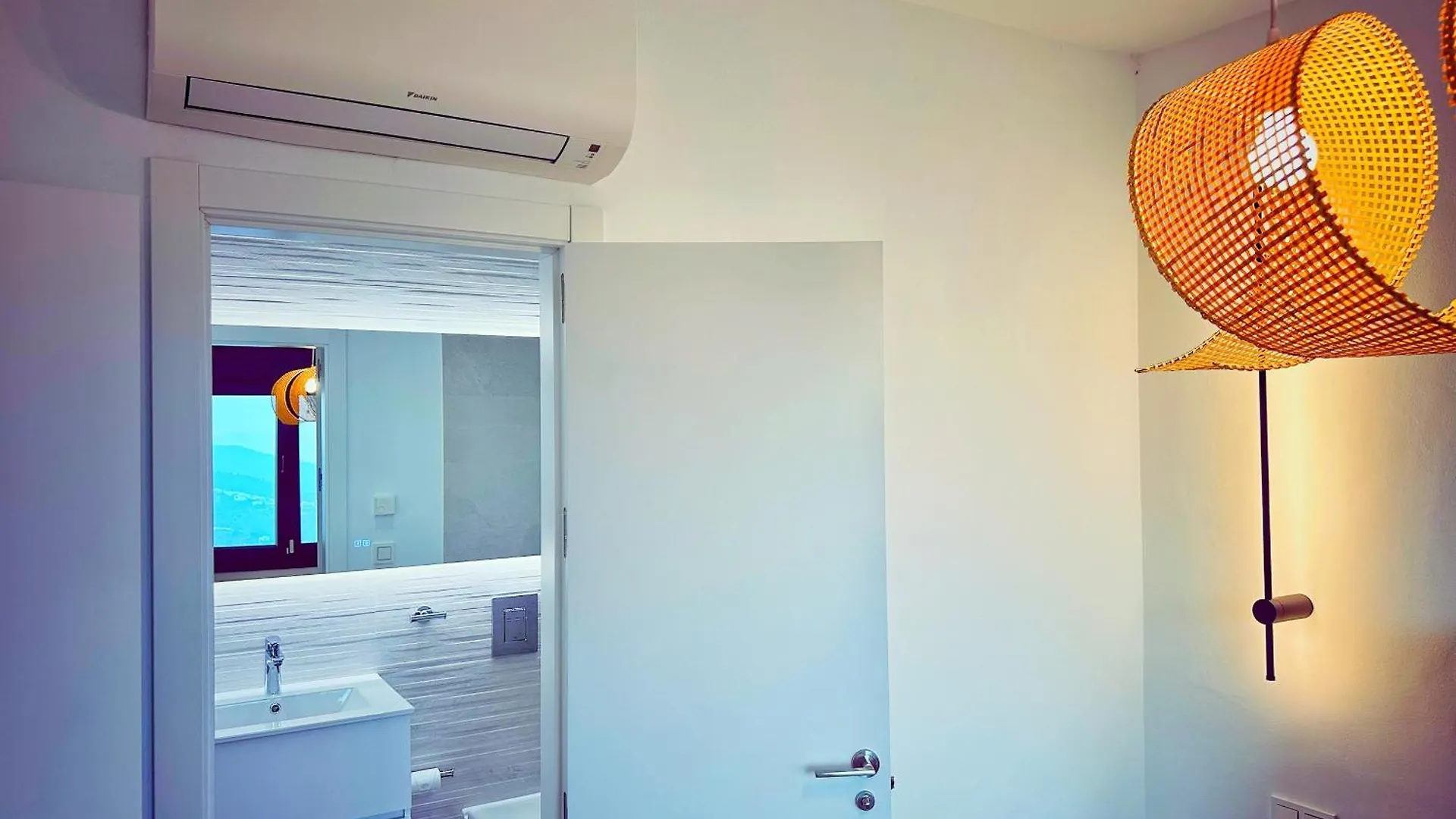 Holiday home Housesleeps5-Parking-Balcony-Fireplace-Seaview